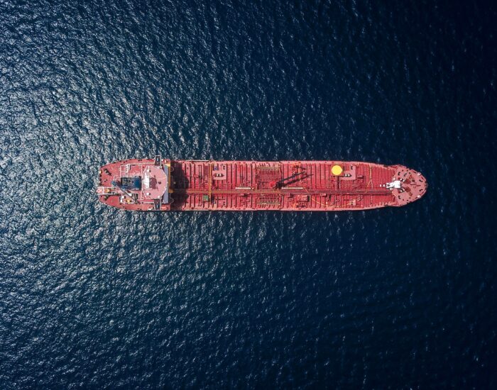 Paro de trabajadores portuarios en la costa oeste de Estados Unidos genera preocupación en el mundo del shipping