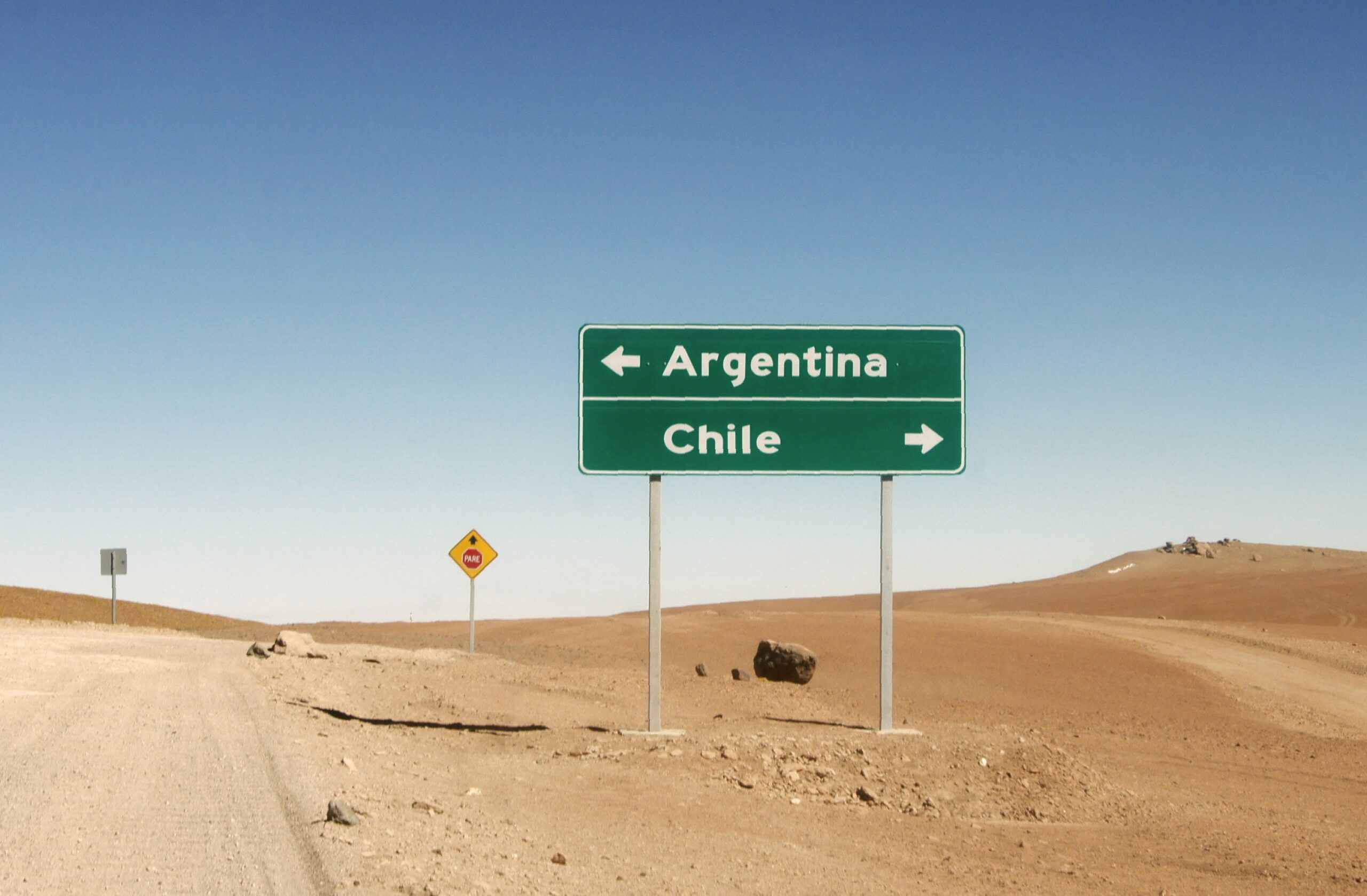 Récord de Carga Abandonada en los Pasos Fronterizos de Chile